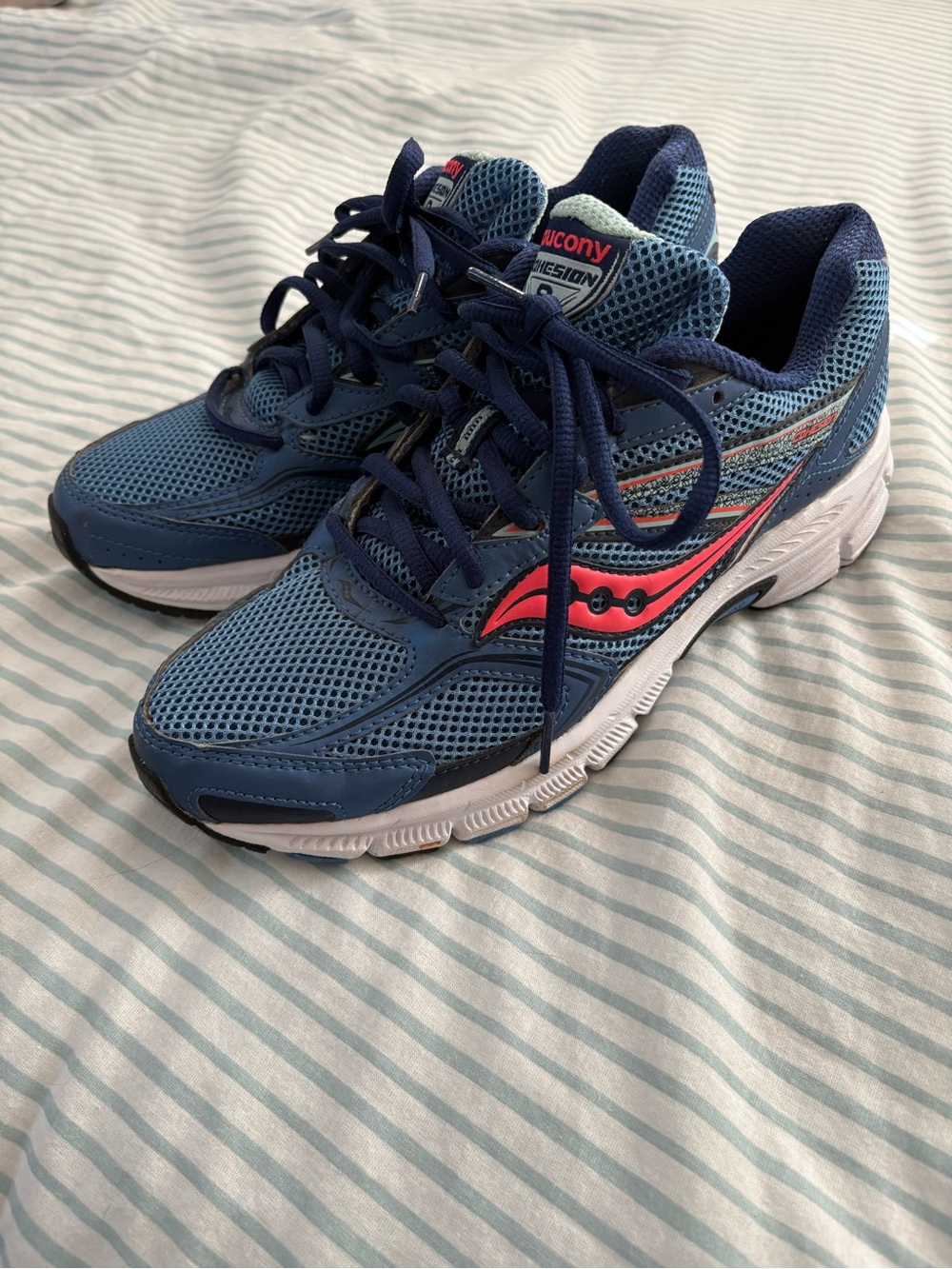 Saucony Women’s Running Shoes Navy Blue Coral Size 9